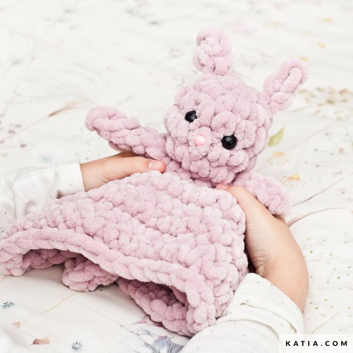 Katia Bunny Blanket Crochet Kit 