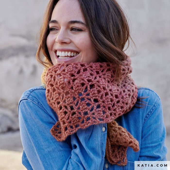 Womens Scarf Crochet Kit - A/W - Easy - (8038-466) - Katia Yarns