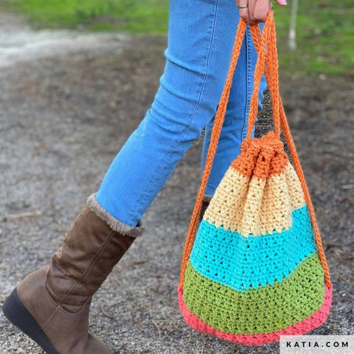 バッグ an/eddy Hand-knitted bags Large Waxed Canvas Project Tool Bag - April Daisies Pattern