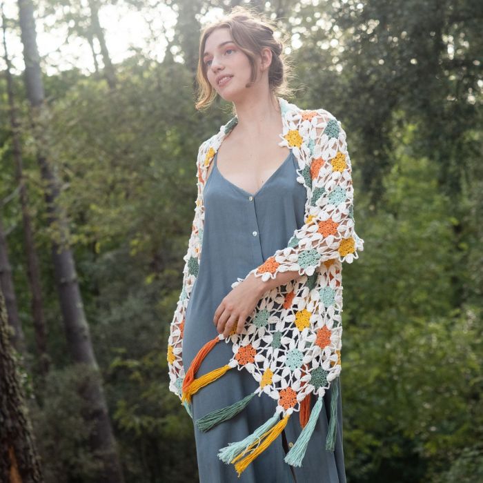 womens-flower-shawl