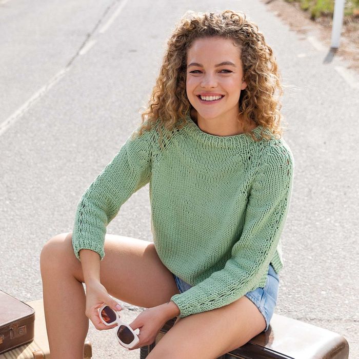 womens-detailed-raglan-sweater