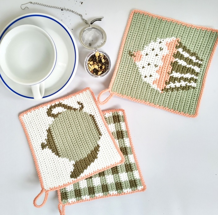 How_to_crochet_tapestry_potholders_square_step_by_step
