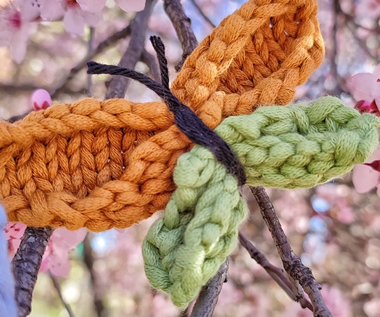 knit a butterfly